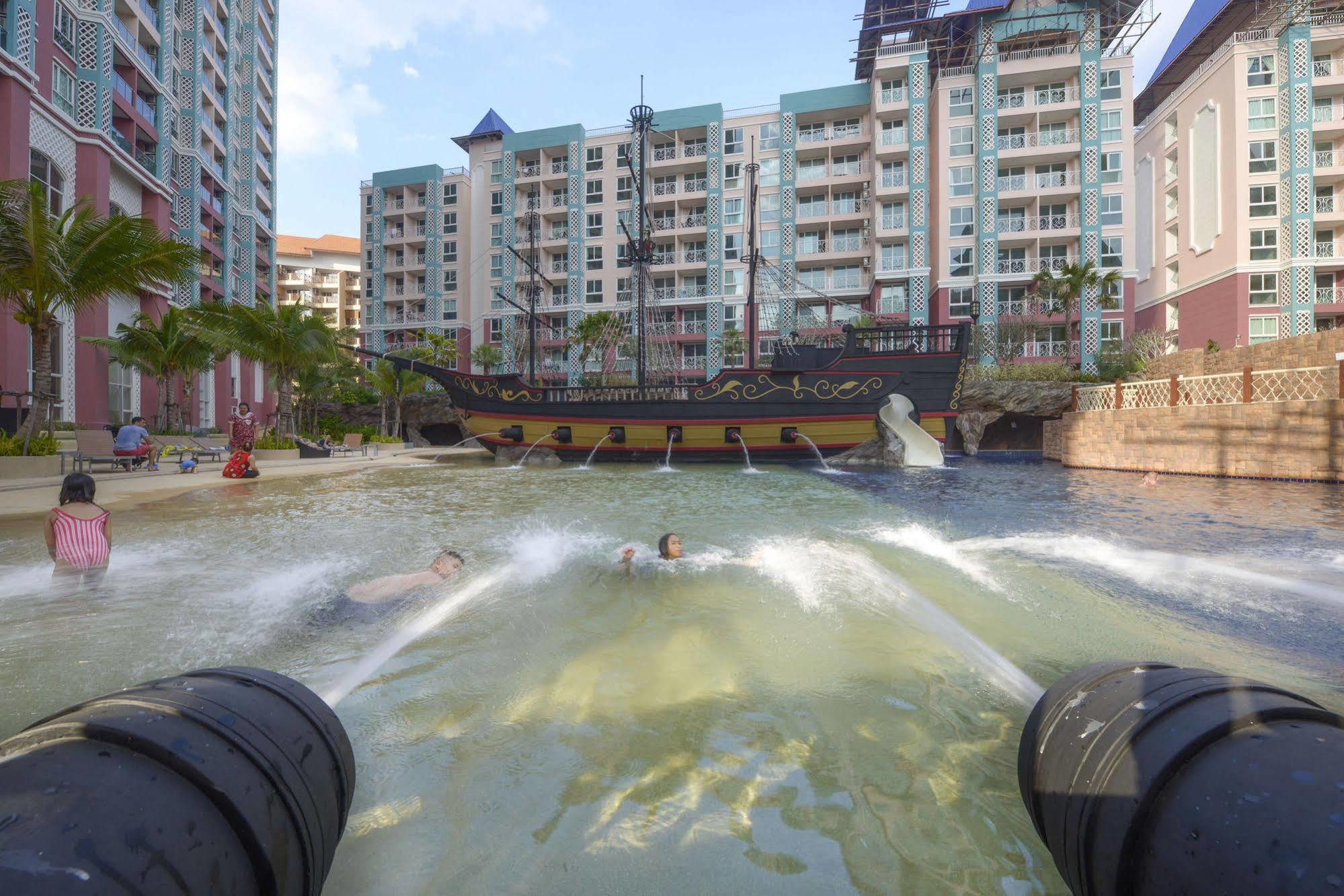 Grande Caribbean Pattaya Hotel Exterior photo
